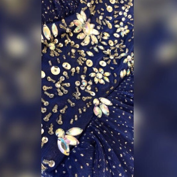 🌸ROBERTA PROM DRESS🌸 - Picture 4 of 5